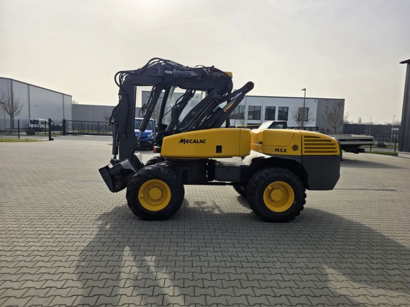 10 t Bagger zu vermieten