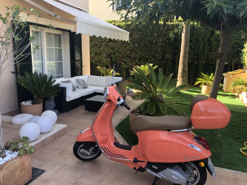 1500 km - fast neu - Vespa Primavera 125 - Orange