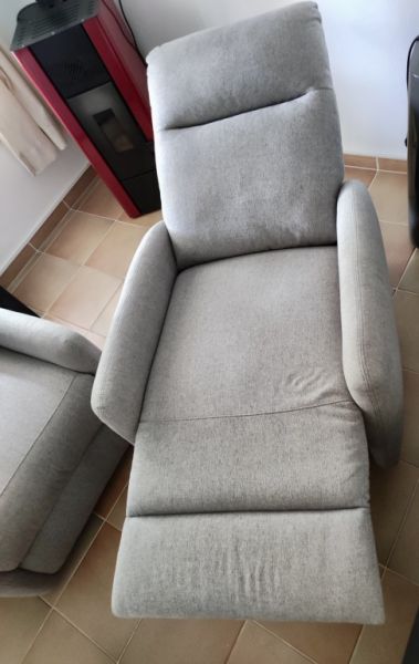 2 cómodos sillones eléctricos en venta