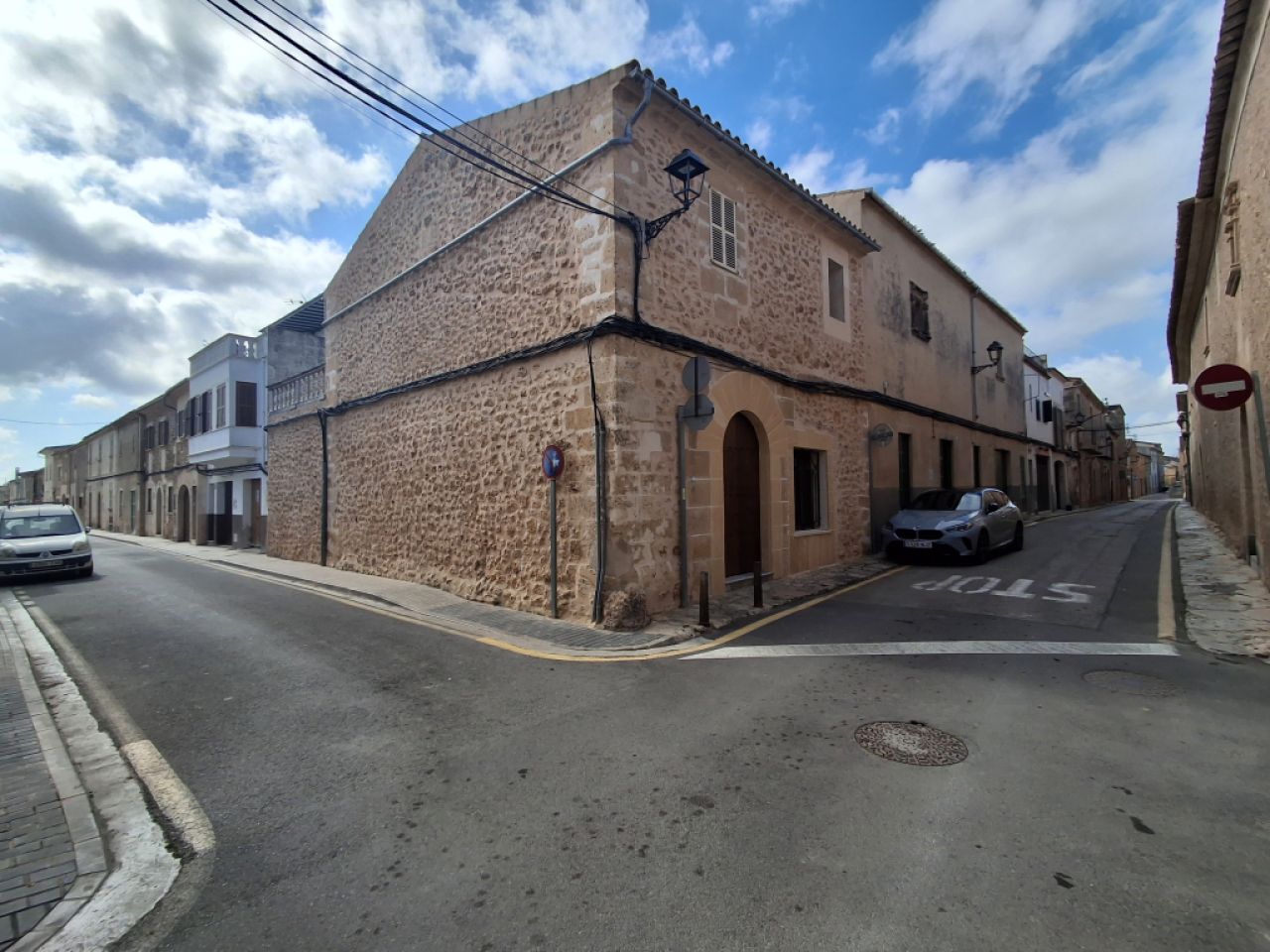 2-storey village house with terrace and garage in Campos-- DH 31