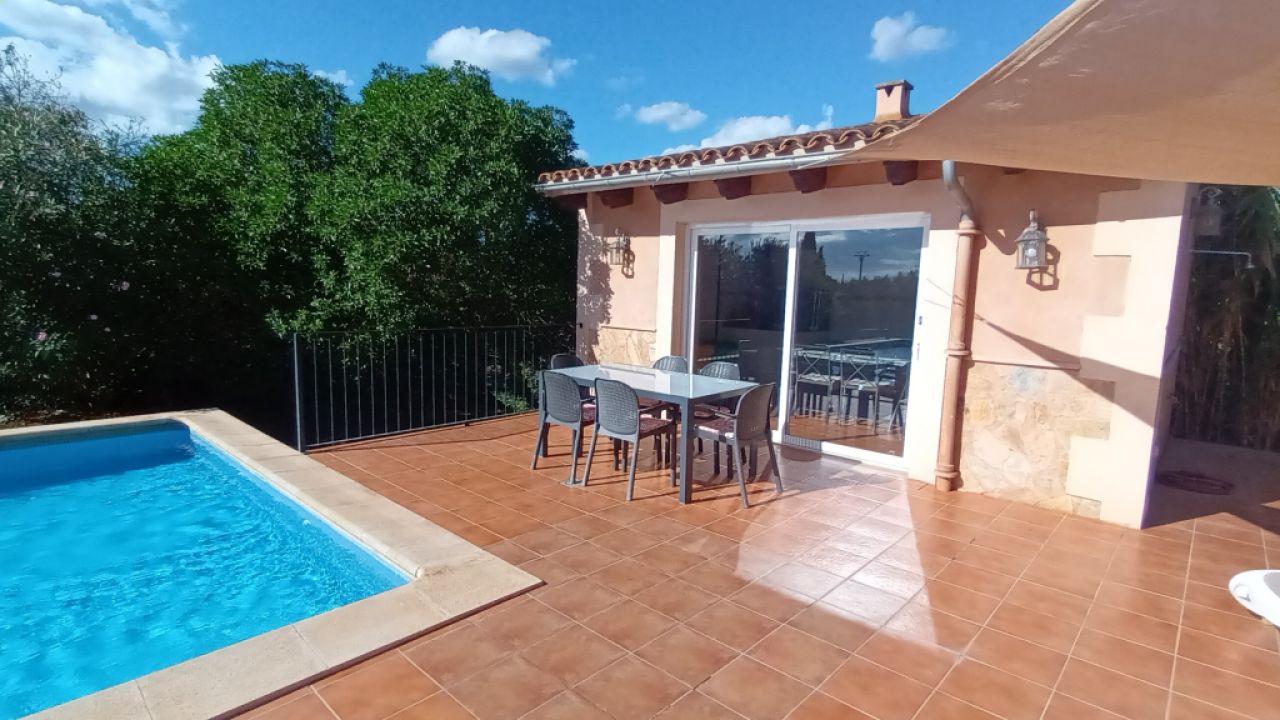 2-level finca with 2 separate apartments, pool and heating near Campos--- F 213