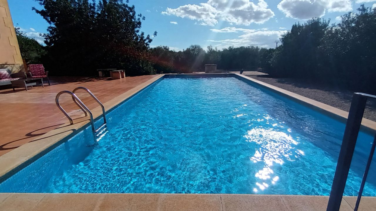 2-level finca with 2 separate apartments, pool and heating near Campos--- F 213