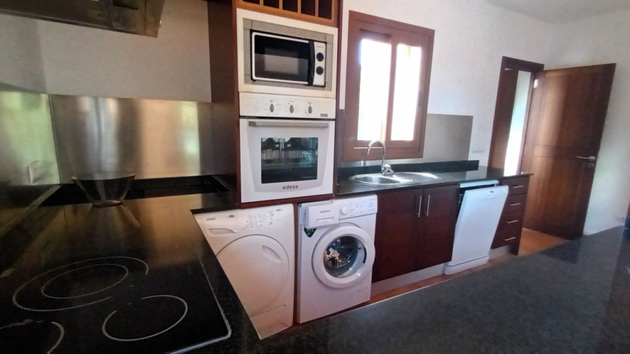 2-level finca with 2 separate apartments, pool and heating near Campos--- F 213