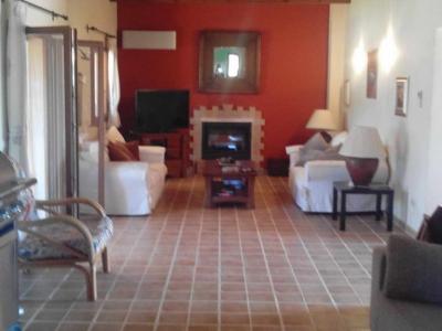 Finca de 2 plantas con piscina y pozo privado cerca de Santanyí --- F 27 VK