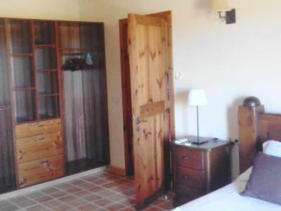 Finca de 2 plantas con piscina y pozo privado cerca de Santanyí --- F 27 VK