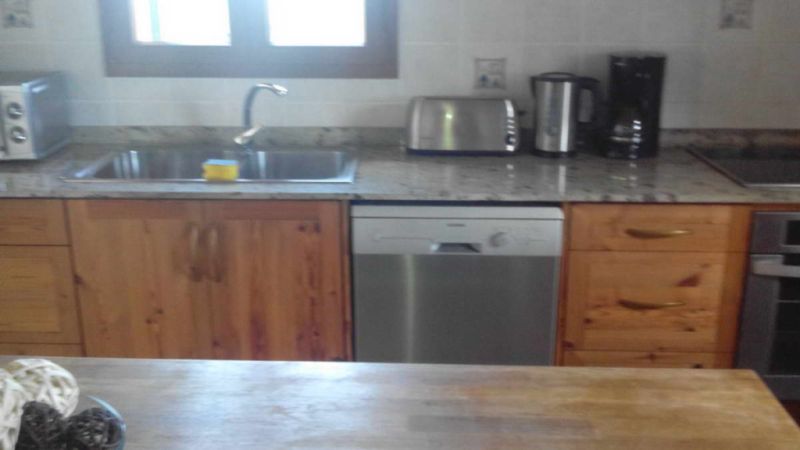 Finca de 2 plantas con piscina y pozo privado cerca de Santanyí --- F 27 VK