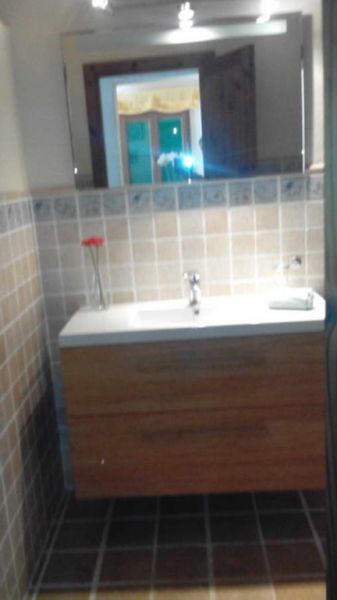 Finca de 2 plantas con piscina y pozo privado cerca de Santanyí --- F 27 VK