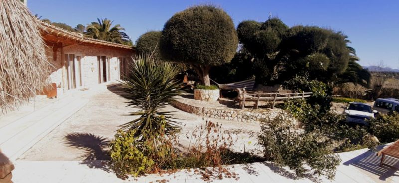 Finca de 2 plantas con apartamento separado, piscina y calefacción central de gasóleo cerca de Porreres --- F 164
