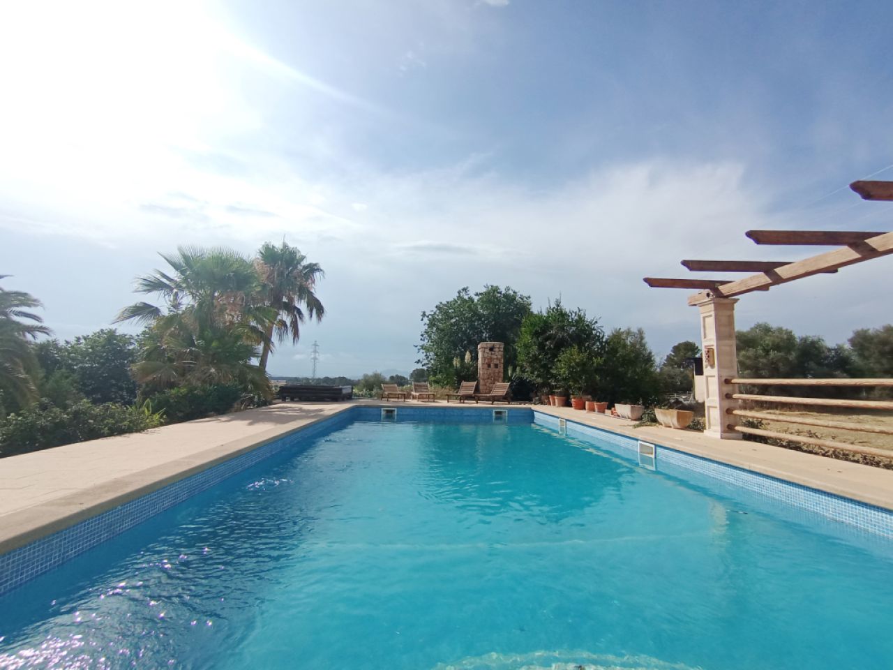 Finca de 2 plantas con apartamento separado, piscina y calefacción central de gasóleo cerca de Porreres --- F 164