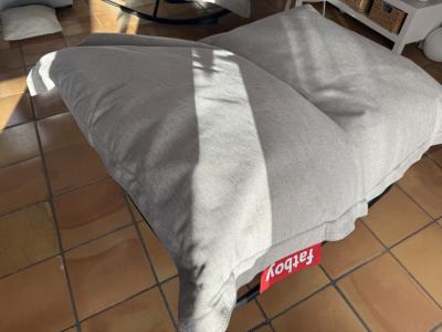 2 Fatboy Schaukelstühle mit grauen Kissen – wie neu – Abholung auf Mallorca