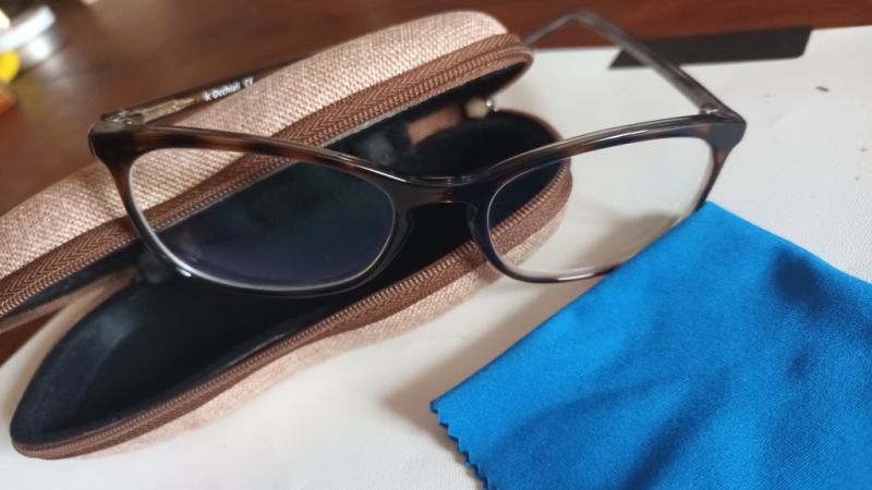 2 gafas de distancia para regalar a bajo precio