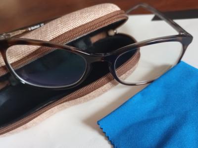2 gafas de distancia para regalar a bajo precio