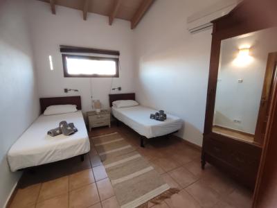 2 fincas en una sola propiedad con piscina privada, AC y chimeneas cerca de Campos -- F 92 a + b WT