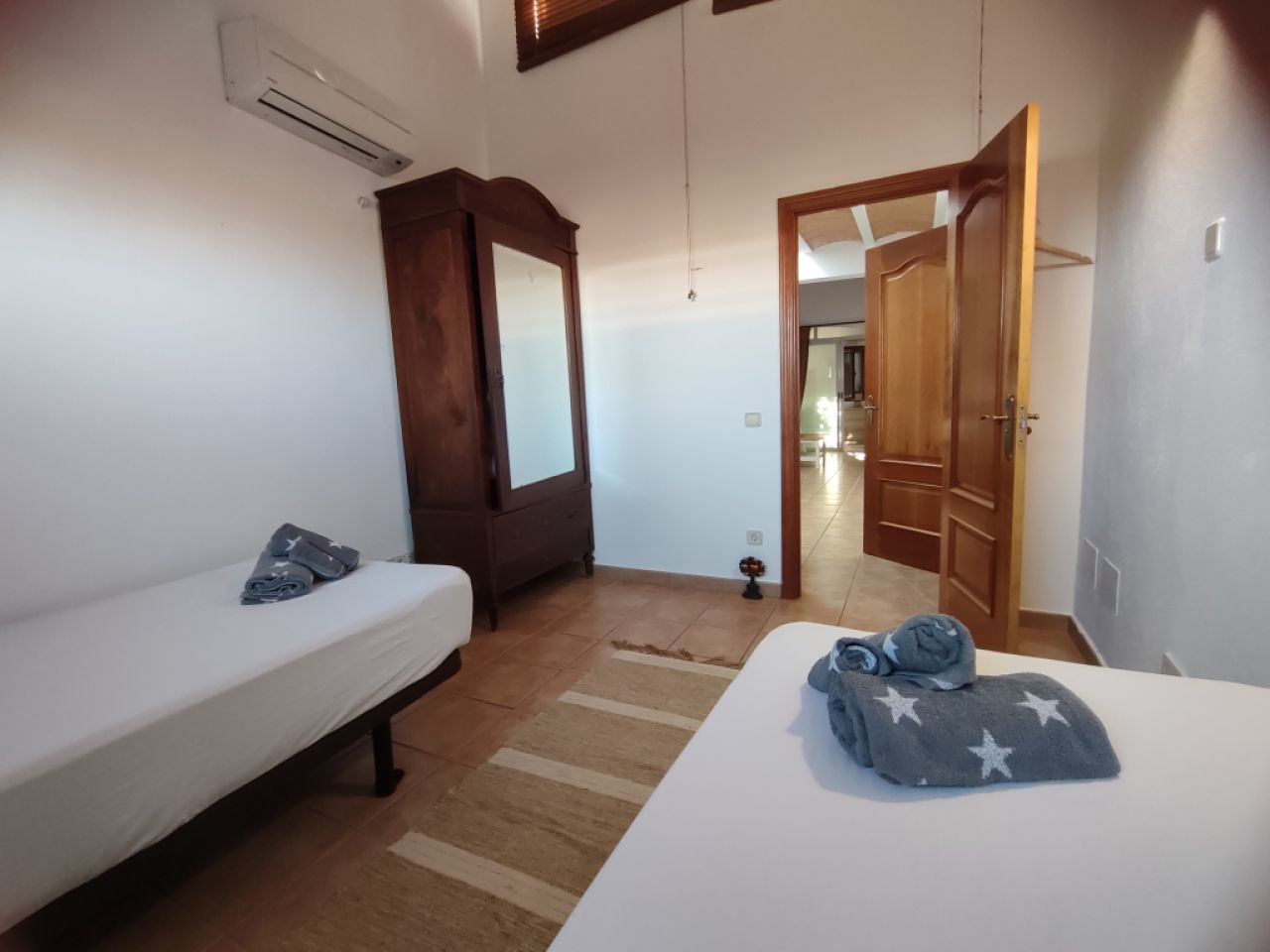 2 fincas en una sola propiedad con piscina privada, AC y chimeneas cerca de Campos -- F 92 a + b WT