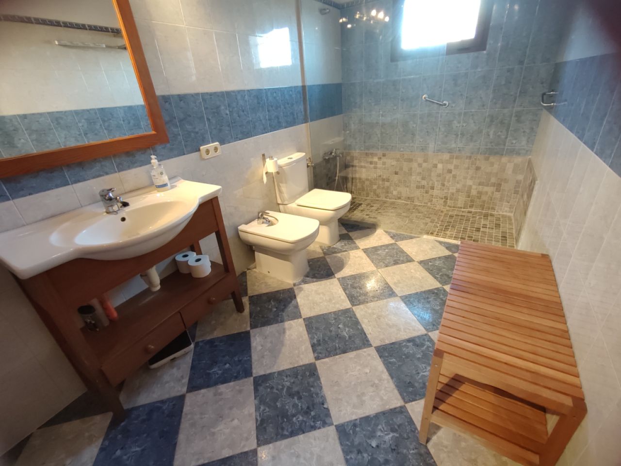 2 fincas en una sola propiedad con piscina privada, AC y chimeneas cerca de Campos -- F 92 a + b WT