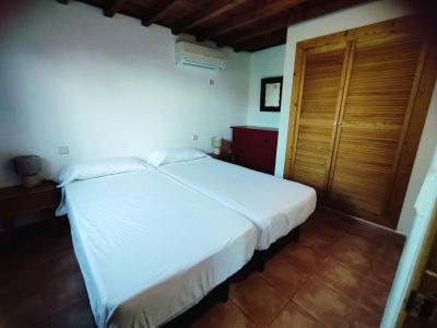 2 fincas en una sola propiedad con piscina privada, AC y chimeneas cerca de Campos -- F 92 a + b WT