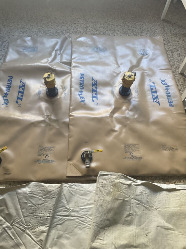 2 gebrauchte 50 Gallonen ATL Petro-Flex® Kissen-Stil Marine Range Erweiterung Kraftstoffblase