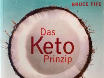 2 Gesundheitsbücher  günstig abzugeben  KETO Prinzip und Brottrunk