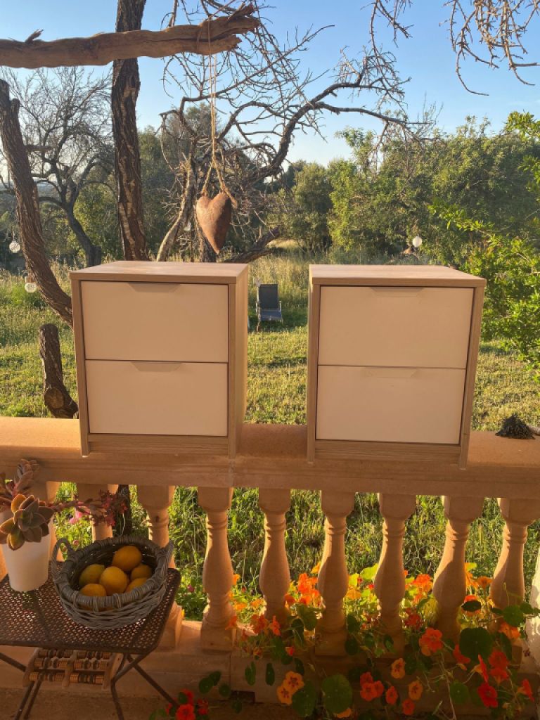 2 Nachttische gut erhalten