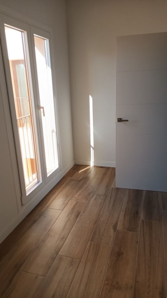 2 NEUBAUREIHENHÄUSER  in Es LLombards mit Innenhof -- RH 35 a + b