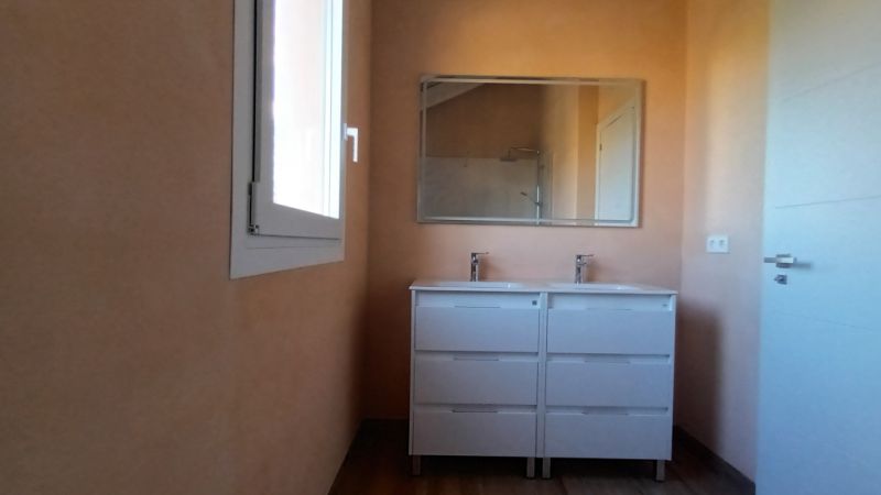 2 NEUBAUREIHENHÄUSER  in Es LLombards mit Innenhof -- RH 35 a + b