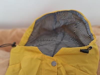 2 neue gelbe Wind/Regenjacken zu verkaufen