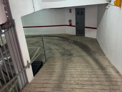 2 plazas de aparcamiento en Porto Pedro con acceso asegurado mediante portón eléctrico
