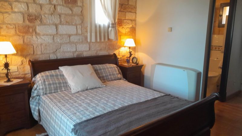 Finca de 2 plantas con Sep. Apartamento de invitados y hermoso jardín cerca de Ses Salines -- F 62 V