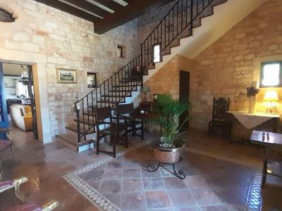 Finca de 2 plantas con Sep. Apartamento de invitados y hermoso jardín cerca de Ses Salines -- F 62 V