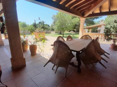 Finca de 2 plantas con Sep. Apartamento de invitados y hermoso jardín cerca de Ses Salines -- F 62 V