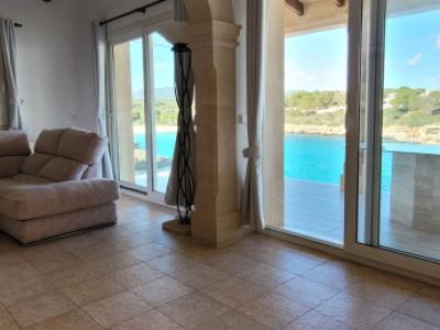 3 stöckiges Chalet mit Heizung, Pool an der Bucht von Cala Marsal -- CH 40 a