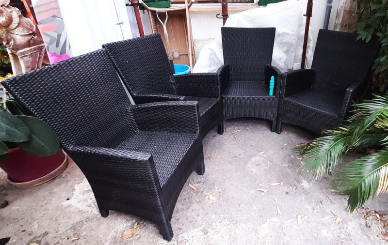 4 polyrattan chairs