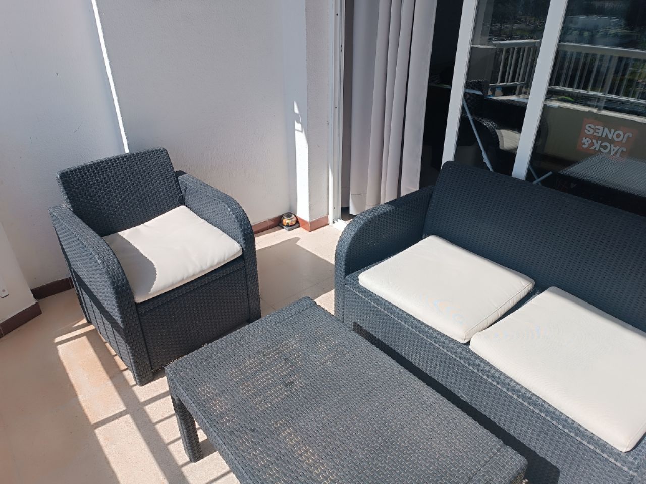 Conjunto lounge de 4 piezas en polyrattan