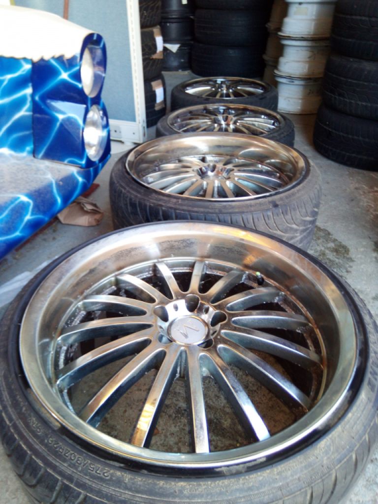 4  vercromte Aluminium Flegen Crossfire Mansorey Kompletträder