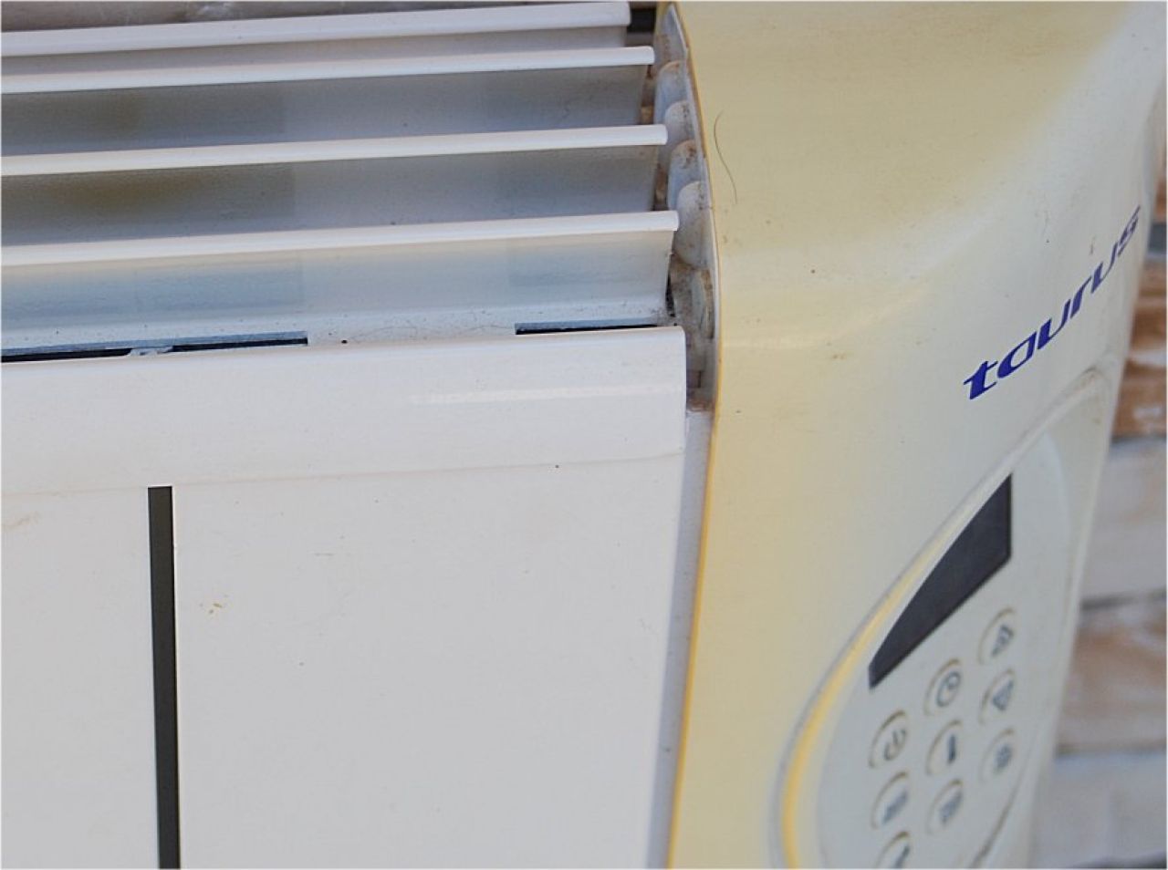 4 Wand Heizkörper ,Hersteller Taurus, Typ Cairo