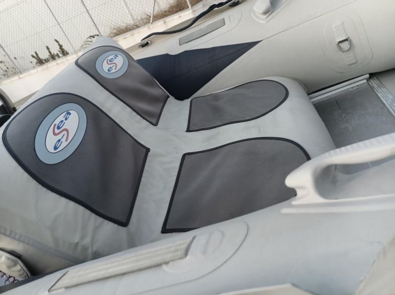 Embarcación neumática de 4m Semirrígida Fueraborda Honda 30hp incl. Remolque