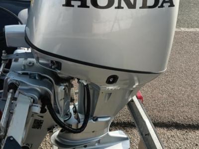 Embarcación neumática de 4m Semirrígida Fueraborda Honda 30hp incl. Remolque