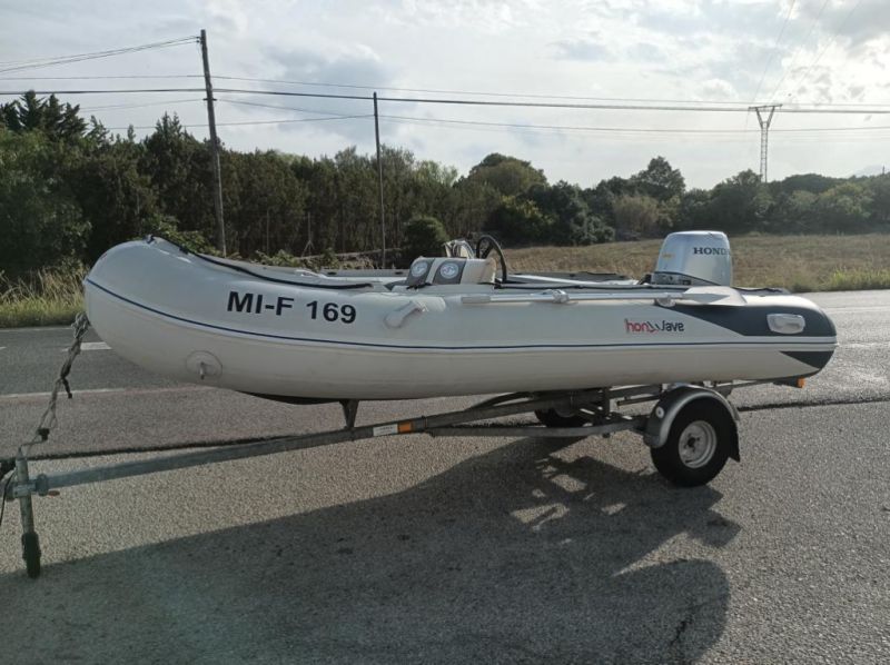 Embarcación neumática de 4m Semirrígida Fueraborda Honda 30hp incl. Remolque