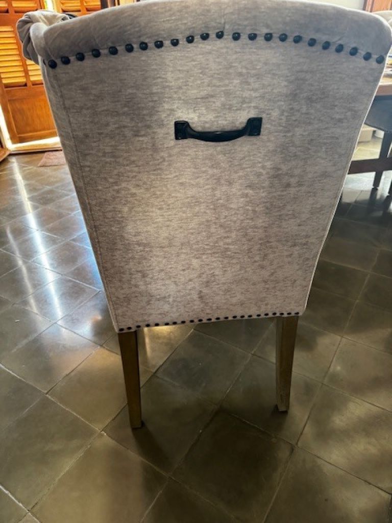 6 Stühle - Elegante Polsterstühle im Chesterfield‑Stil wie neu