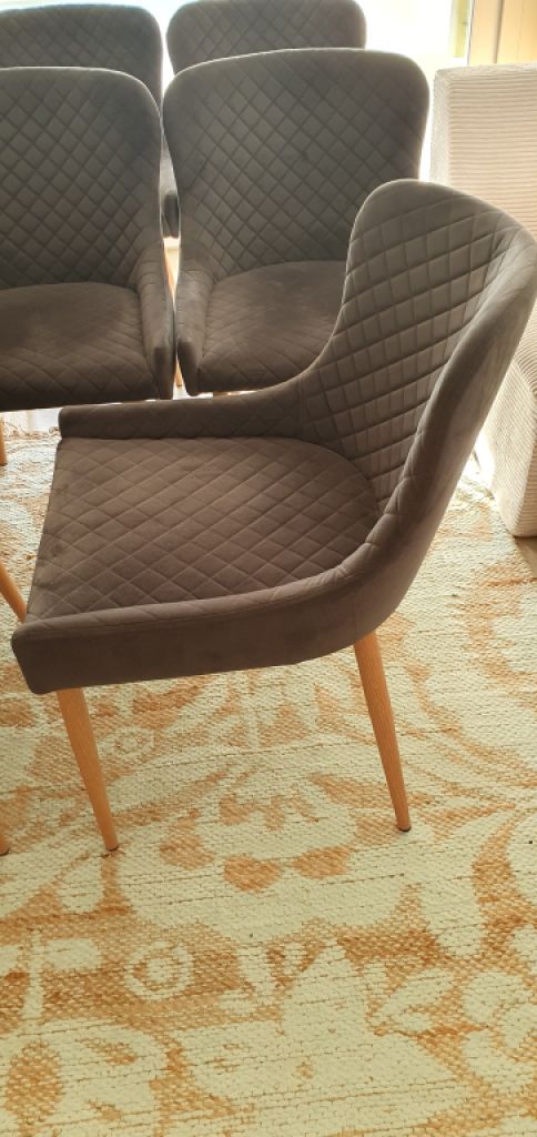 8 elegant dining chairs