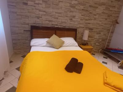 AB JUNI 27; Chalet mit Garten, Pool und Fussbodenheizung in Cala LLombards -- CH 87