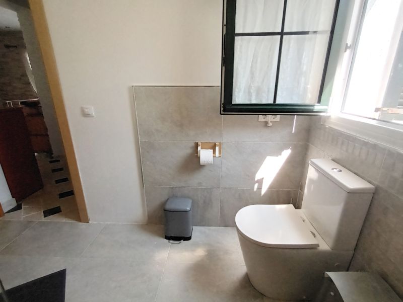 AB JUNI 27; Chalet mit Garten, Pool und Fussbodenheizung in Cala LLombards -- CH 87