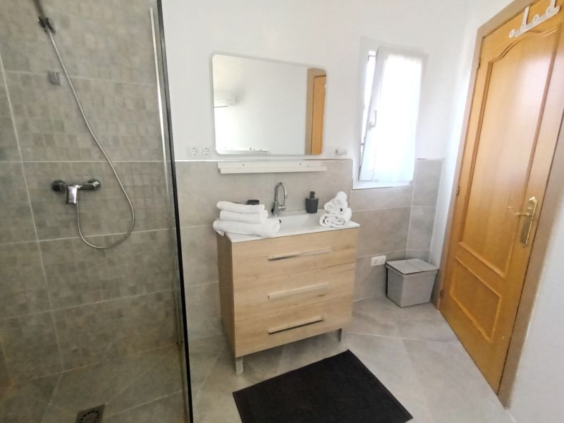 AB JUNI 27; Chalet mit Garten, Pool und Fussbodenheizung in Cala LLombards -- CH 87