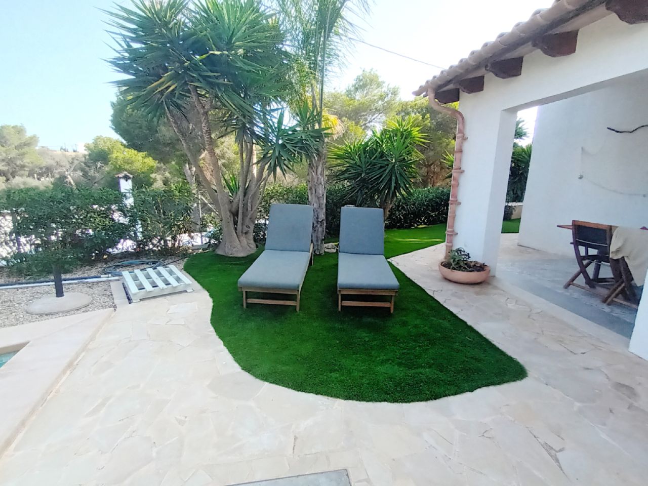 AB JUNI 27; Chalet mit Garten, Pool und Fussbodenheizung in Cala LLombards -- CH 87