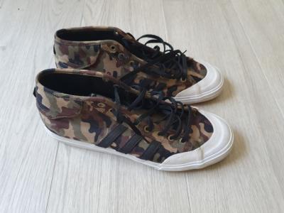 ADIDAS sneakers !!! LIKE NEW!!!