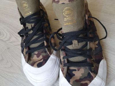 ADIDAS sneakers !!! LIKE NEW!!!