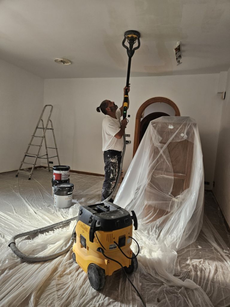 Allrounder Gärtner  bietet Hilfe im Garten