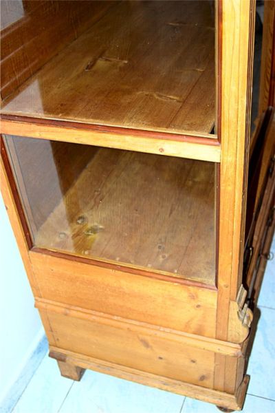 old farmer's display cabinet - spruce/larch