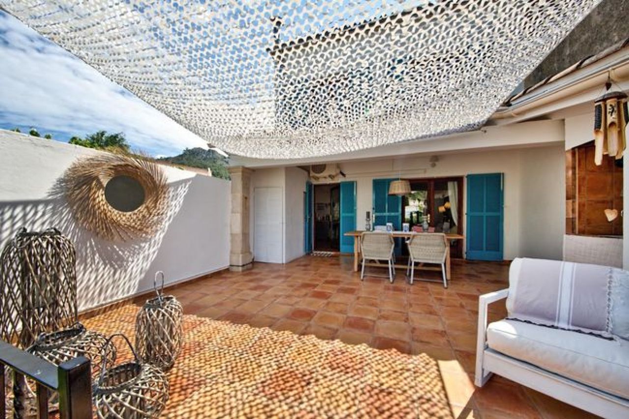 Andratx-Kurzzeitvermietung für 1 bis 2 Monate - Stadthaus mit Pool.