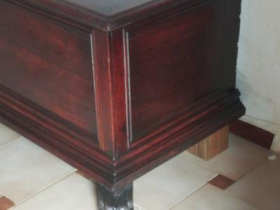 Cajonera de madera antigua - Cofre